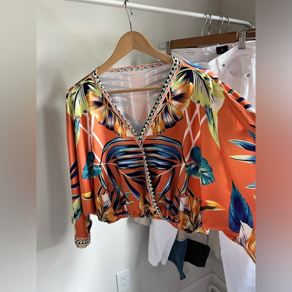 Women Sexy Floral Print Crop Top - Picture 3 of 4